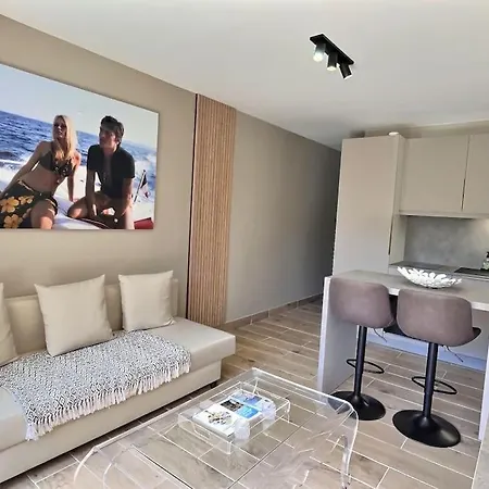 Le P'tit Cocon: / Terrasse / Parking Apartment Cavalaire-sur-Mer